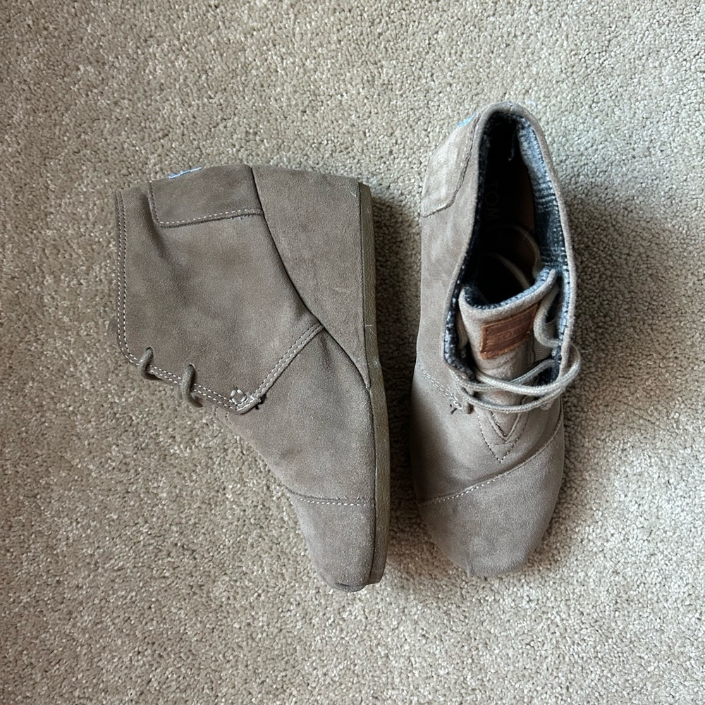 TOMS Ankle Boots